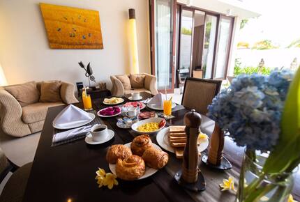 Modern Tropical Retreat with Pool in Bali - Kab. Badung, Indonesia