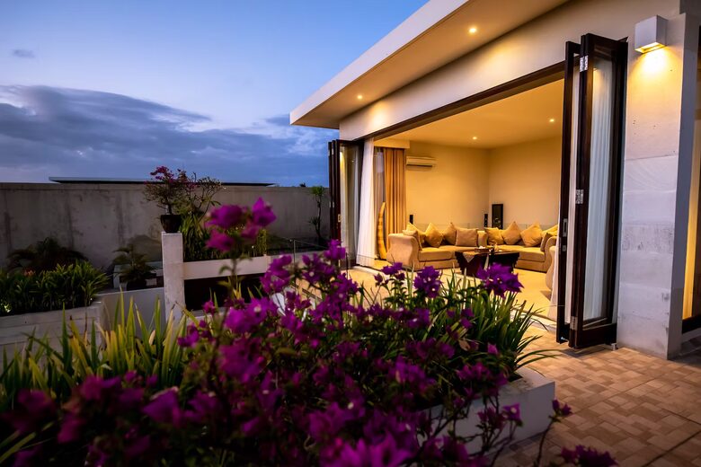 Modern Tropical Retreat with Pool in Bali - Kab. Badung, Indonesia