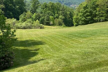 Rustic Elegance in the Blue Ridge | Main Lodge & Restored Log Cabin - Newland, North Carolina