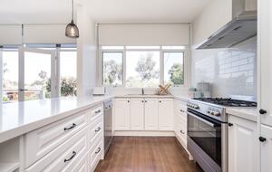 Stylish Peninsula Getaway Near the Shore - Rosebud, Australia