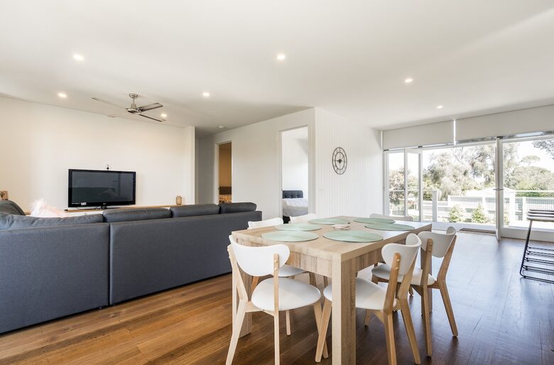 Stylish Peninsula Getaway Near the Shore - Rosebud, Australia