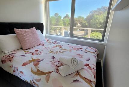 Stylish Peninsula Getaway Near the Shore - Rosebud, Australia