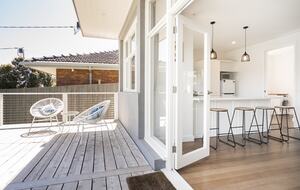 Stylish Peninsula Getaway Near the Shore - Rosebud, Australia