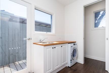 Stylish Peninsula Getaway Near the Shore - Rosebud, Australia