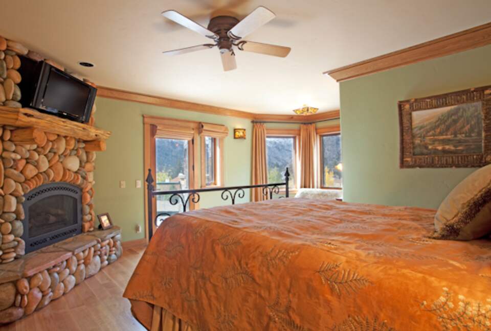 An Architectural Wonder in the Sierra Nevada - June Lake, California