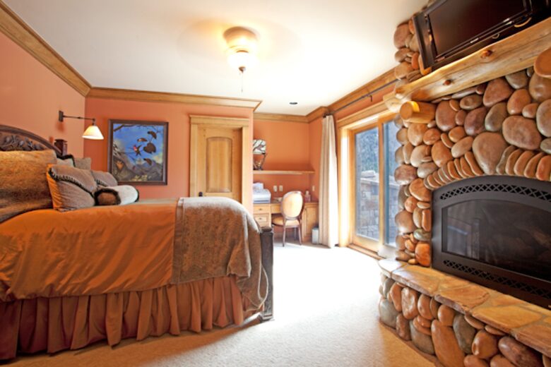 An Architectural Wonder in the Sierra Nevada - June Lake, California