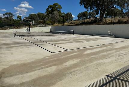 Architectural Retreat Near the City - Melbourne, Australia