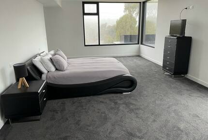 Architectural Retreat Near the City - Melbourne, Australia