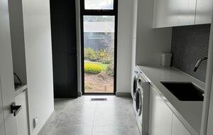 Architectural Retreat Near the City - Melbourne, Australia