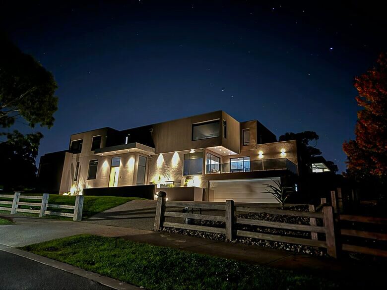 Architectural Retreat Near the City - Melbourne, Australia