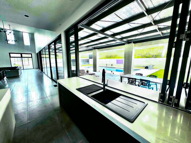 Architectural Retreat Near the City - Melbourne, Australia