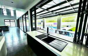 Architectural Retreat Near the City - Melbourne, Australia