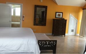 Paradise House Villa - Georgetown, Bahamas