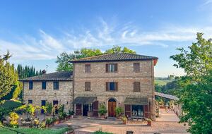 Villa San Lorenzo Umbrian Estate - Castiglione Del Lago, Italy