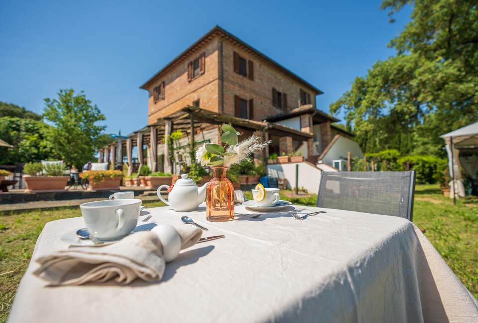 Villa San Lorenzo Umbrian Estate - Castiglione Del Lago, Italy