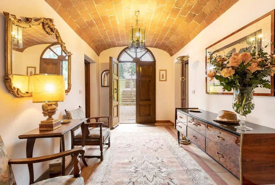 Villa San Lorenzo Umbrian Estate - Castiglione Del Lago, Italy