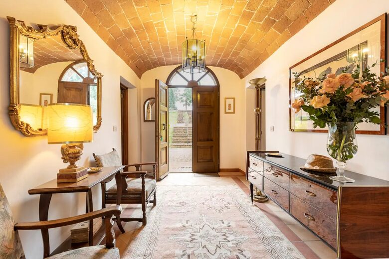 Villa San Lorenzo Umbrian Estate - Castiglione Del Lago, Italy