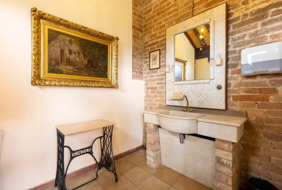 Villa San Lorenzo Umbrian Estate - Castiglione Del Lago, Italy