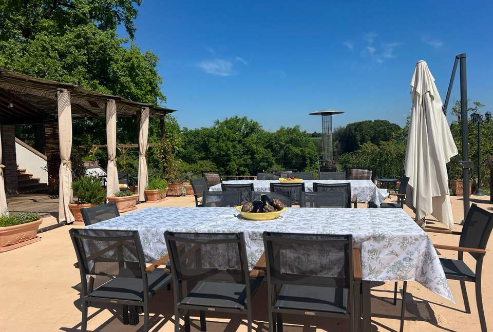 Villa San Lorenzo Umbrian Estate - Castiglione Del Lago, Italy