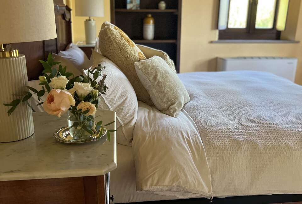 Villa San Lorenzo Umbrian Estate - Castiglione Del Lago, Italy