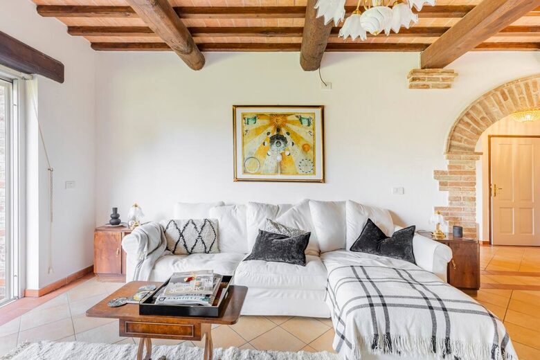 Villa San Lorenzo Umbrian Estate - Castiglione Del Lago, Italy