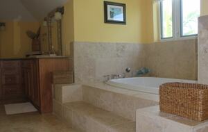 Paradise House Villa - Georgetown, Bahamas