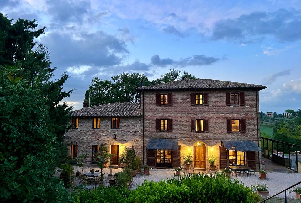 Villa San Lorenzo Umbrian Estate - Castiglione Del Lago, Italy