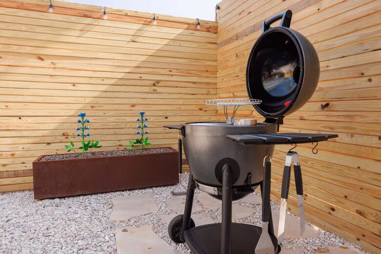 Secluded Hill Country Cabin with Sauna & Pool - Wimberley, Texas