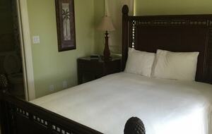 Paradise House Villa - Georgetown, Bahamas