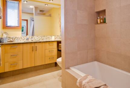 Whidbey Waterfront Haven - Greenbank, Washington