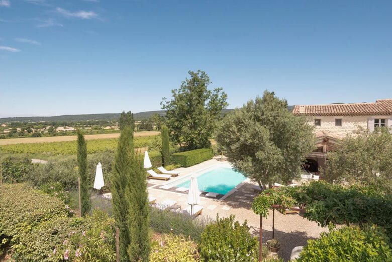 Lavender Hillside Estate with Panoramic Views in the Luberon - Gordes, France