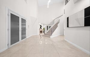 Hillside Luxe Retreat Above Sunset - Los Angeles, California