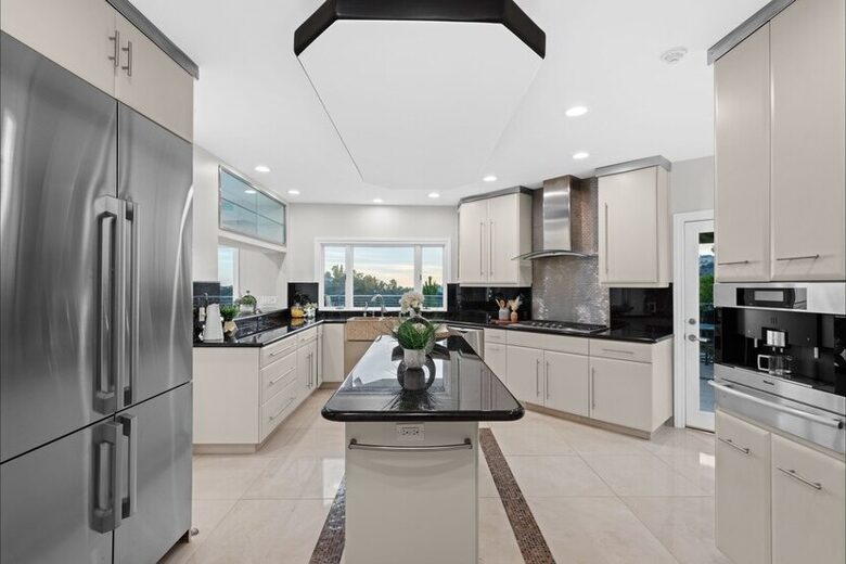 Hillside Luxe Retreat Above Sunset - Los Angeles, California