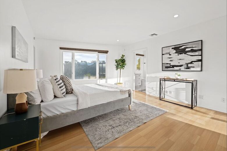 Hillside Luxe Retreat Above Sunset - Los Angeles, California