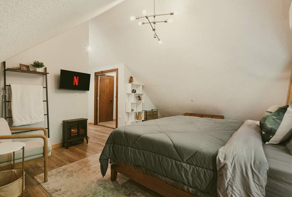 Private Mountain Retreat with 65' Waterfall & Natural Pool - Sylva, North Carolina