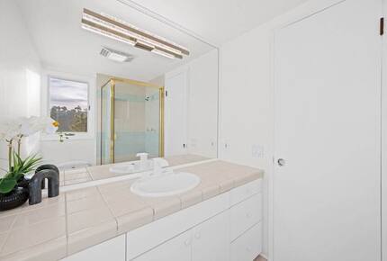 Hillside Luxe Retreat Above Sunset - Los Angeles, California