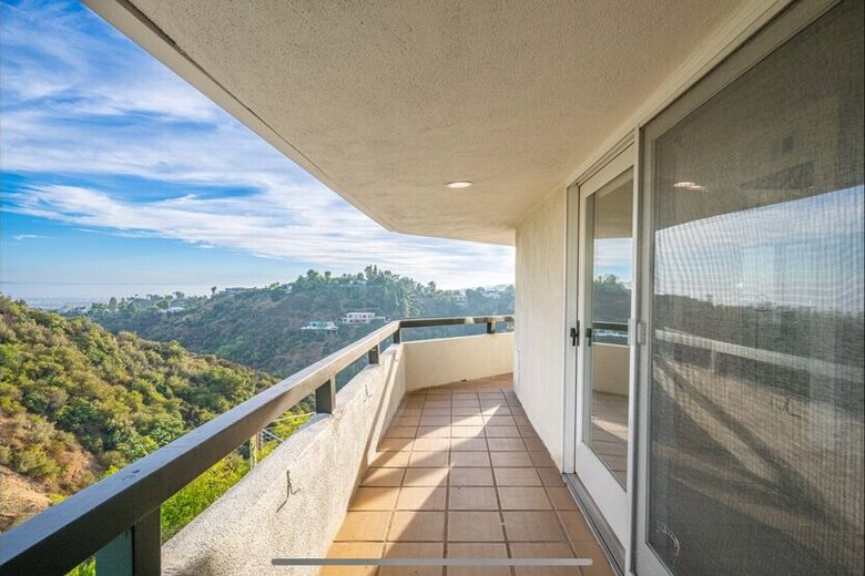 Hillside Luxe Retreat Above Sunset - Los Angeles, California