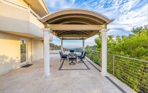 Hillside Luxe Retreat Above Sunset - Los Angeles, California