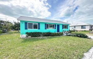 Island Retreat Steps from North Beach - Spanish Wells, Bahamas