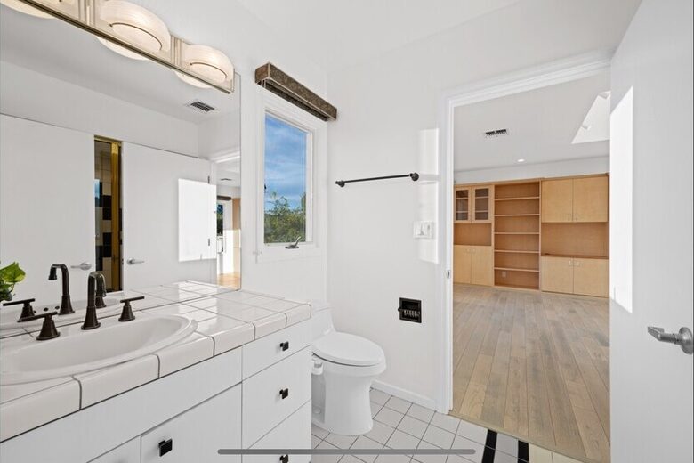 Hillside Luxe Retreat Above Sunset - Los Angeles, California