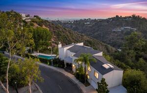 Hillside Luxe Retreat Above Sunset - Los Angeles, California