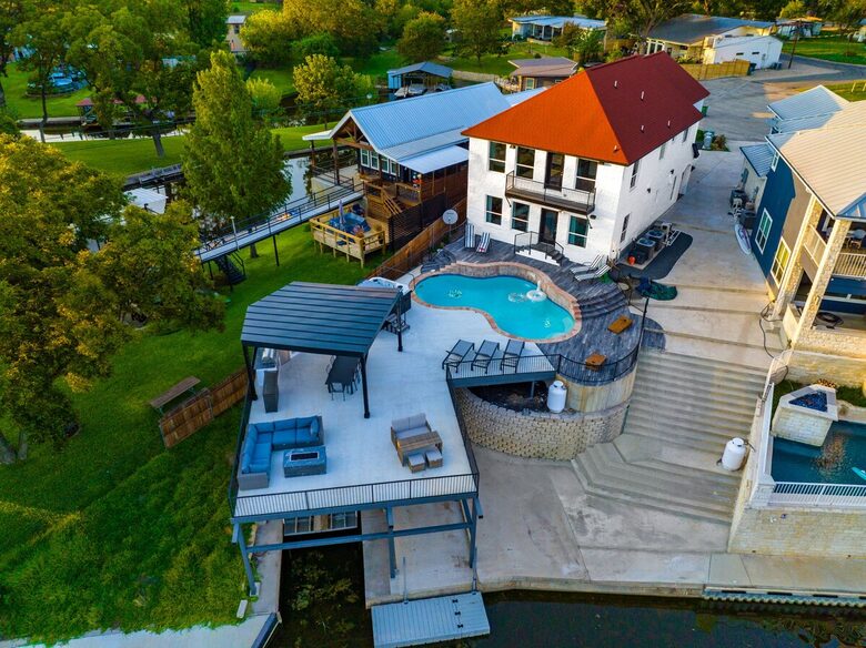 Sunset Haven on Lake LBJ - Kingsland, Texas