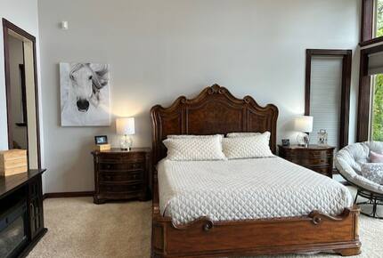 Seasonal Charm Water Front - Hot Springs, Arkansas