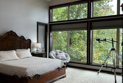 Seasonal Charm Water Front - Hot Springs, Arkansas