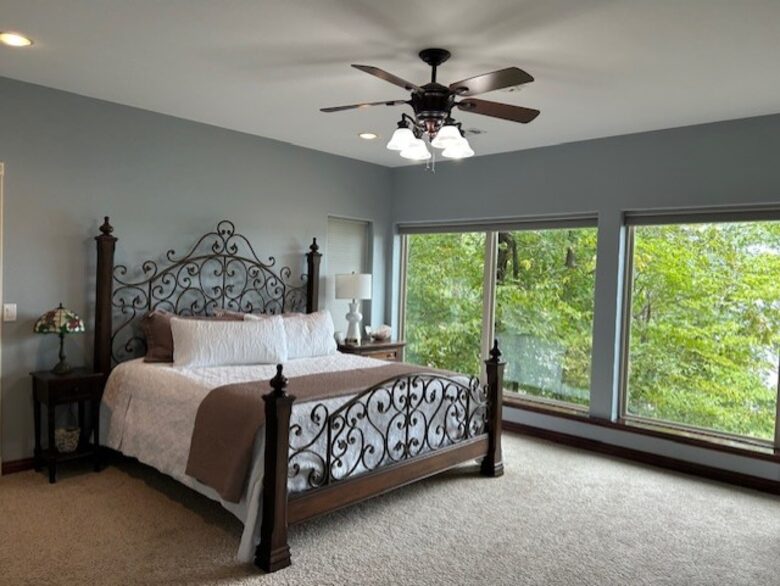 Seasonal Charm Water Front - Hot Springs, Arkansas