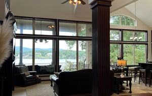 Seasonal Charm Water Front - Hot Springs, Arkansas