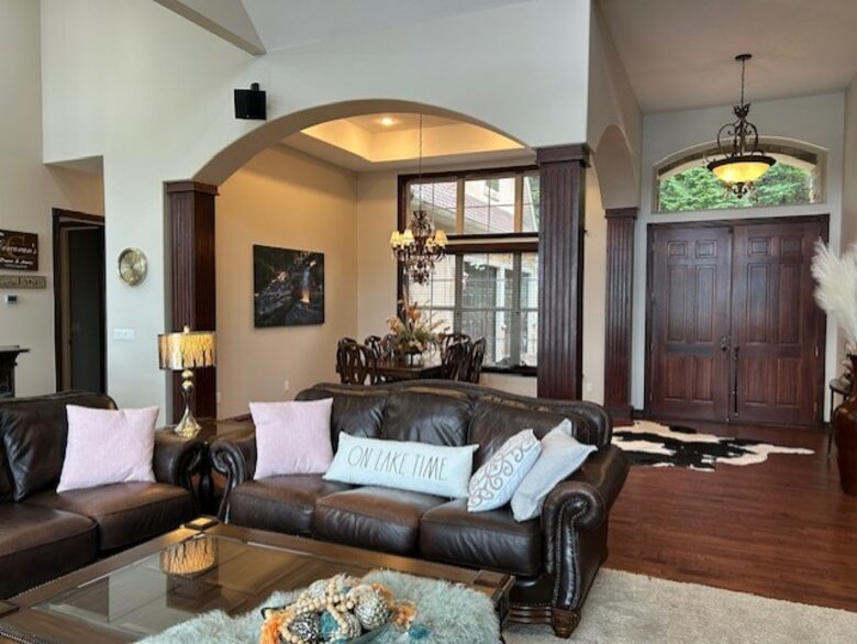 Seasonal Charm Water Front - Hot Springs, Arkansas