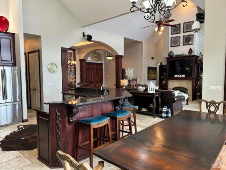 Seasonal Charm Water Front - Hot Springs, Arkansas