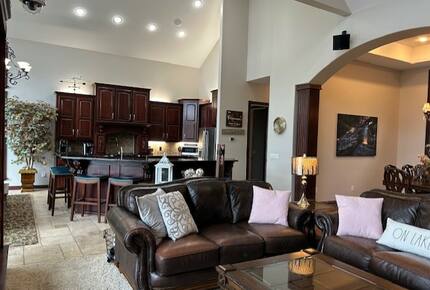 Seasonal Charm Water Front - Hot Springs, Arkansas