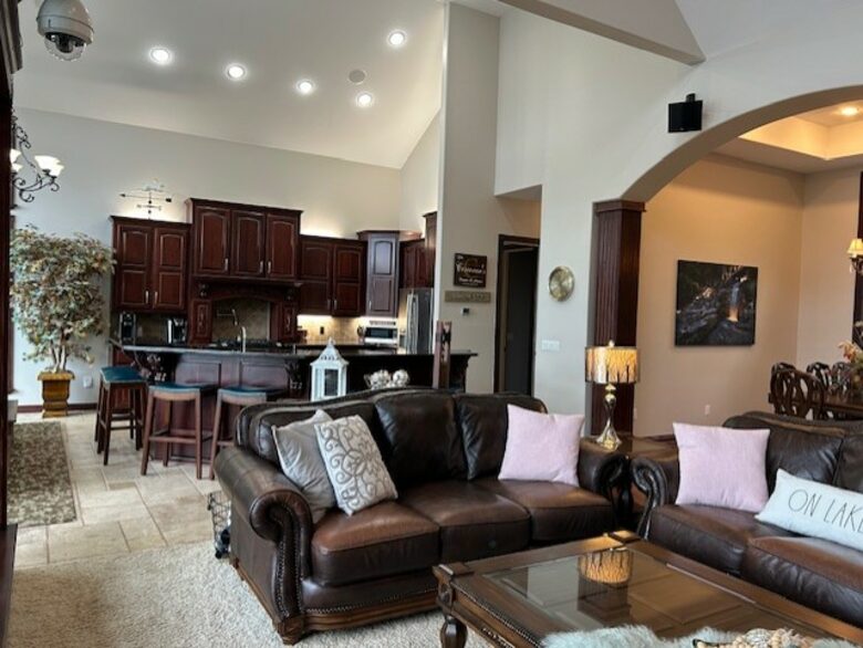 Seasonal Charm Water Front - Hot Springs, Arkansas